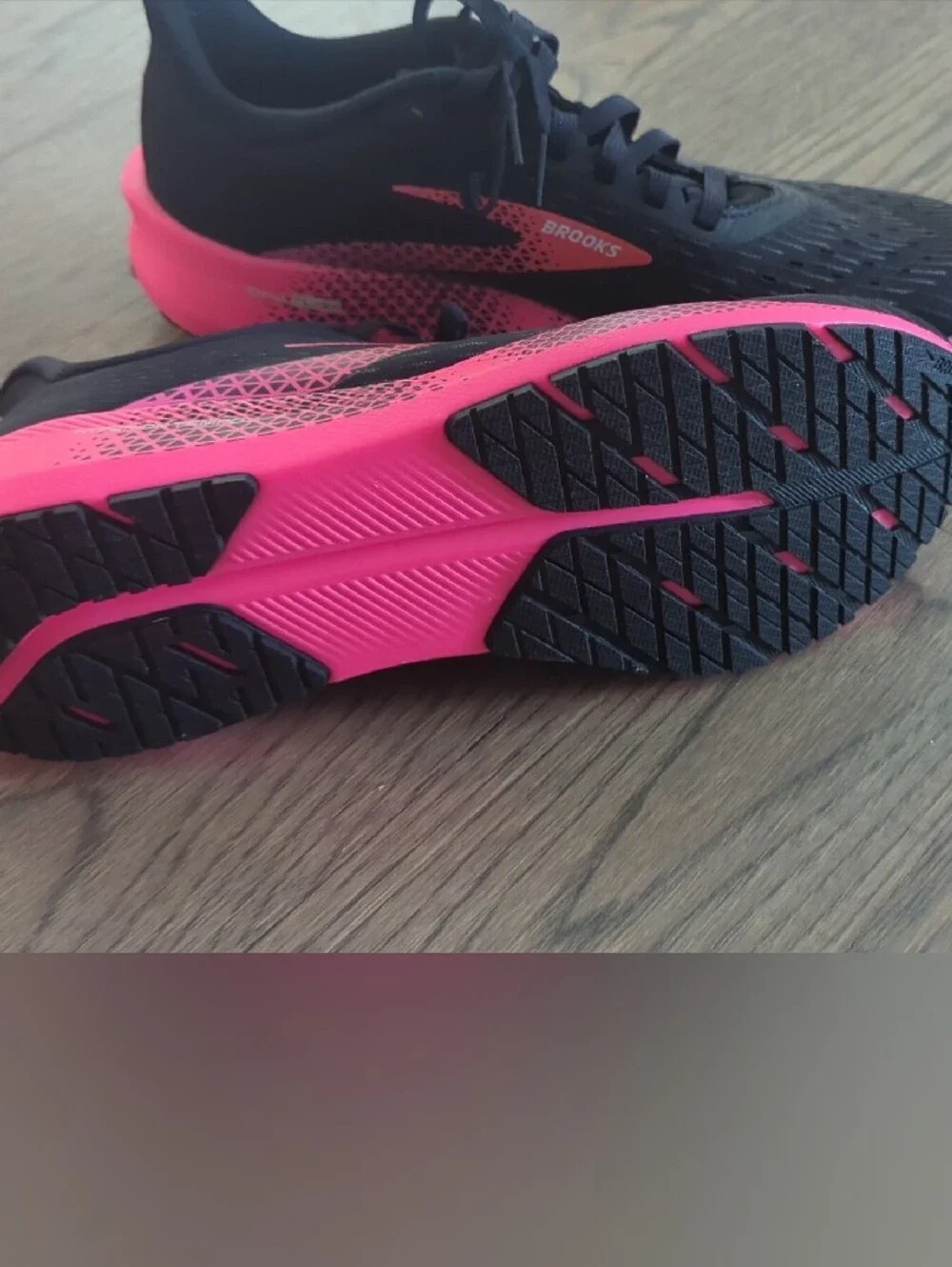 Brooks Women's Black & Hot Pink Performance Running Shoe